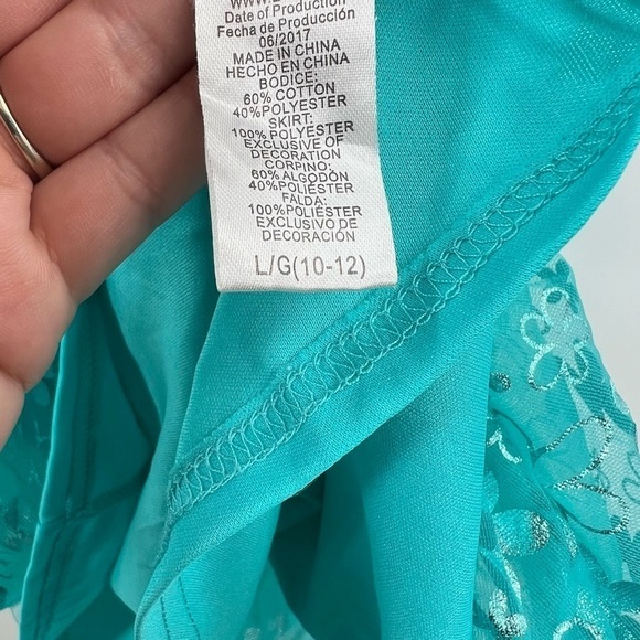 Dream Works Trolls “Hugs All Around” Girls Large(10-12) - Picture 2 of 4